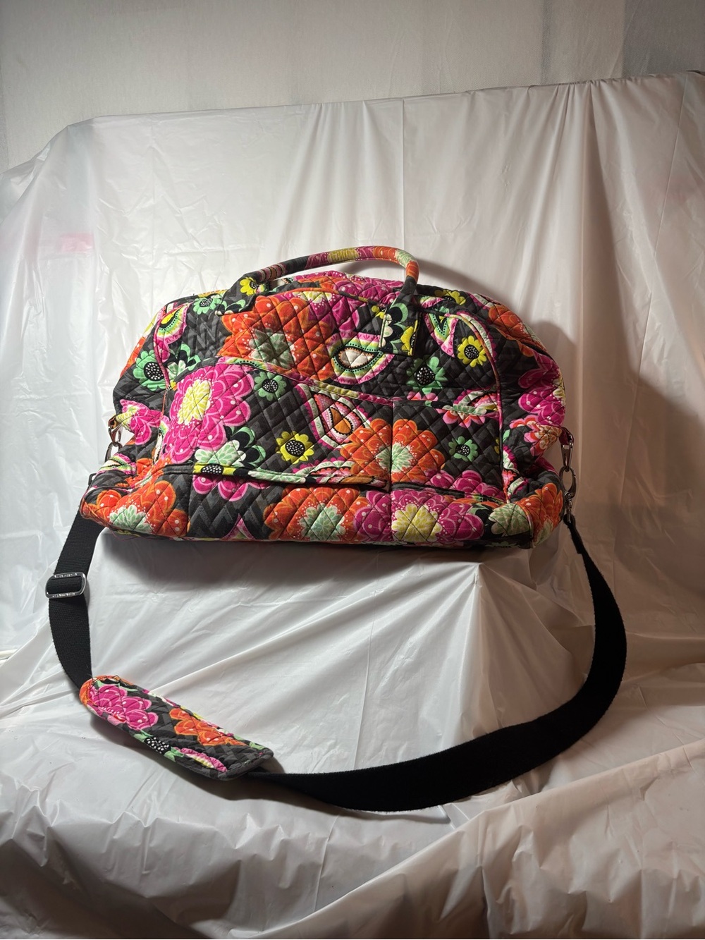 Vera Bradley Black Floral Quilted Travel Bag - Ziggy zinnia pattern